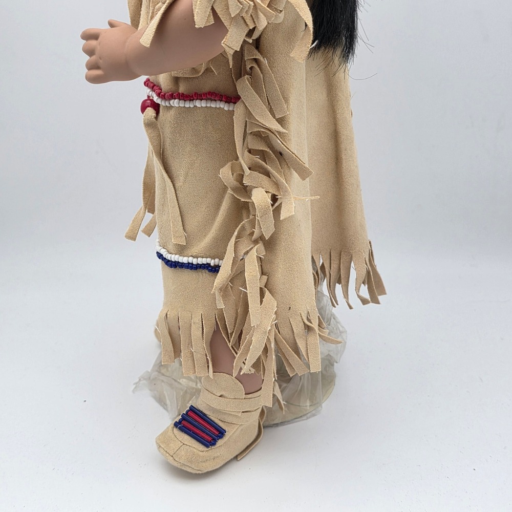 Vtg Hamilton‎ Collection Native American Doll Little Cloud 15" Tan Beaded Fringe - Picture 9 of 16